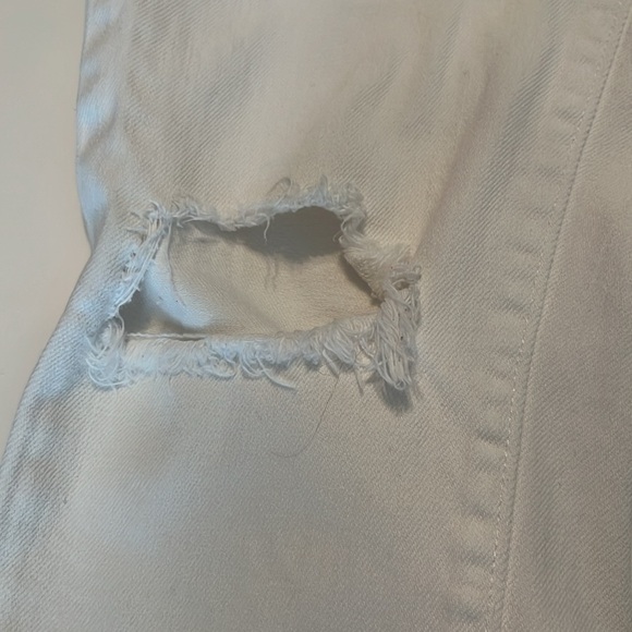 Gap White Boyfriend Fit Ripped Rolled Cuff Jeans Size 8/29 - Picture 6 of 13